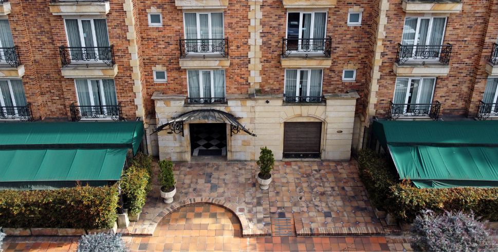 Entrada Windsor House