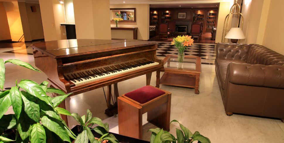 Piano Lobby